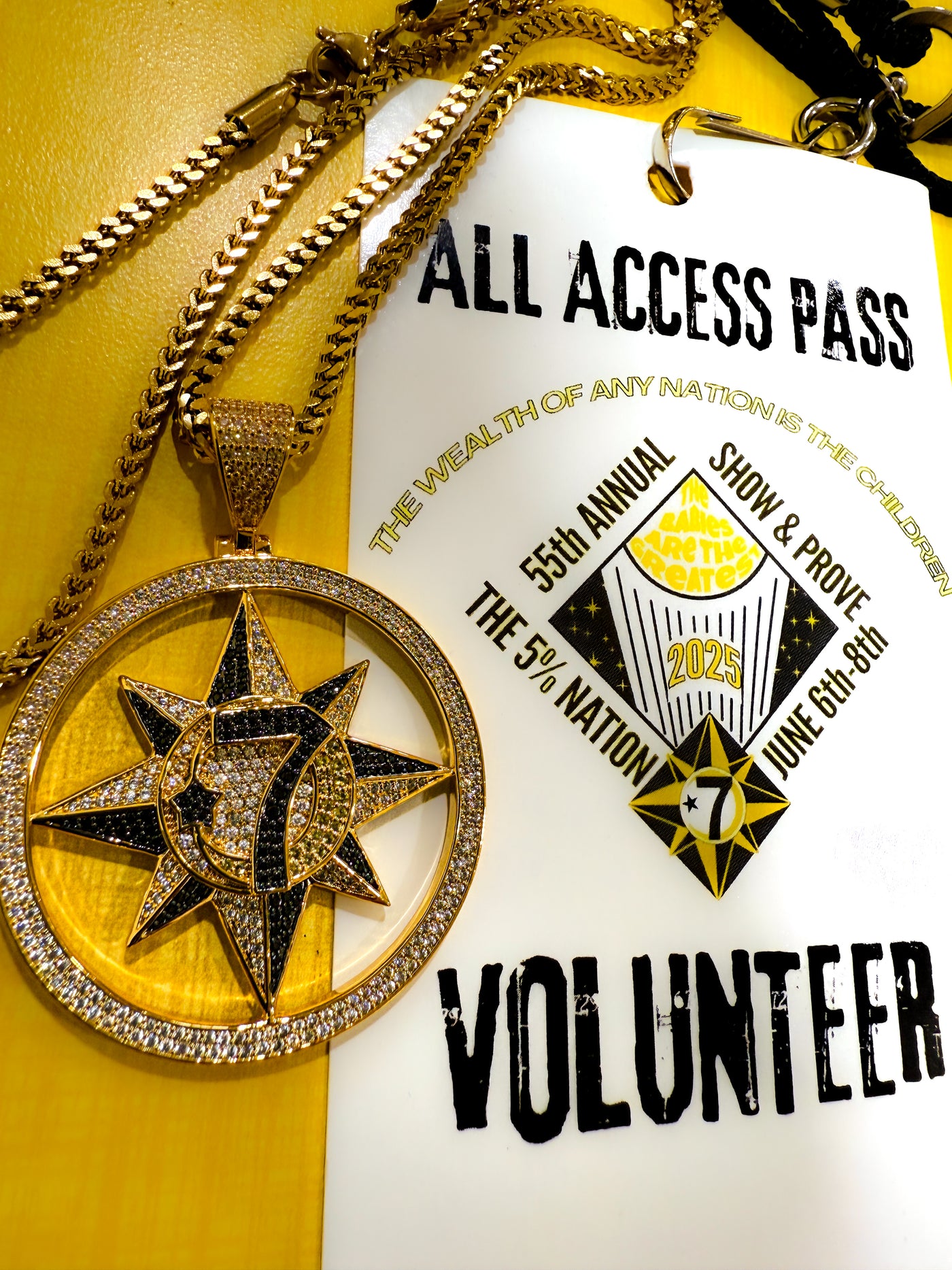 5% Universal Flag Chain