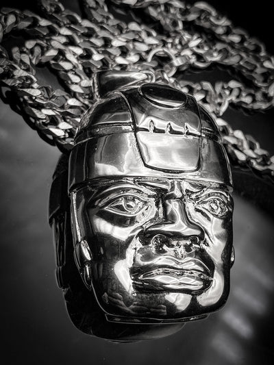 Olmec Head Chain ja