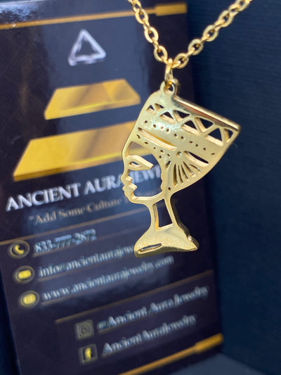Nefertiti Outline Necklace