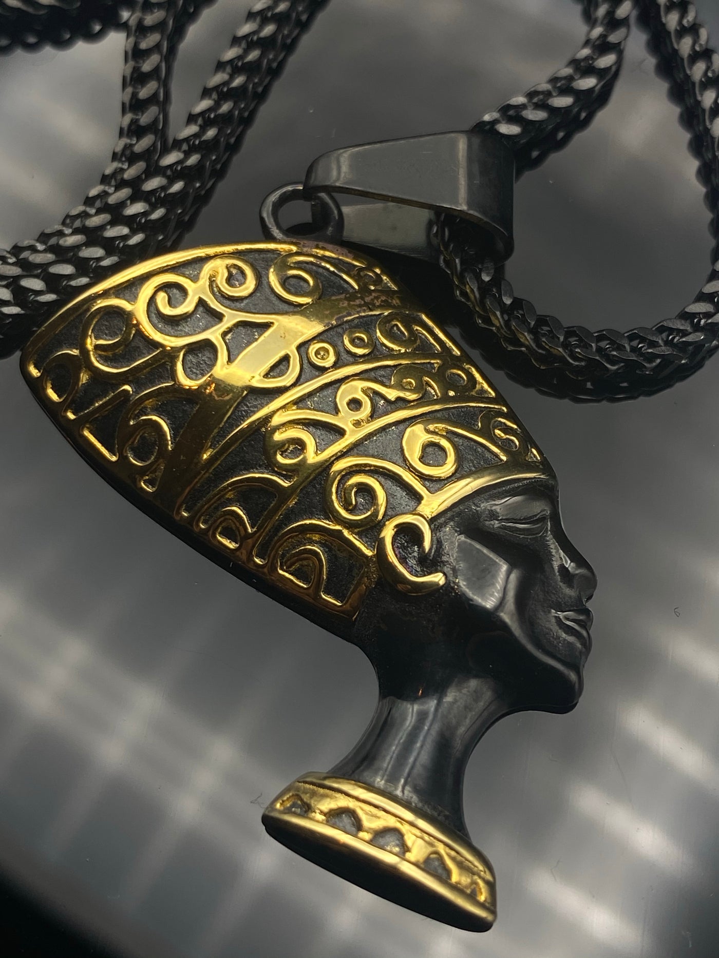 Nefertiti Midnight Chain